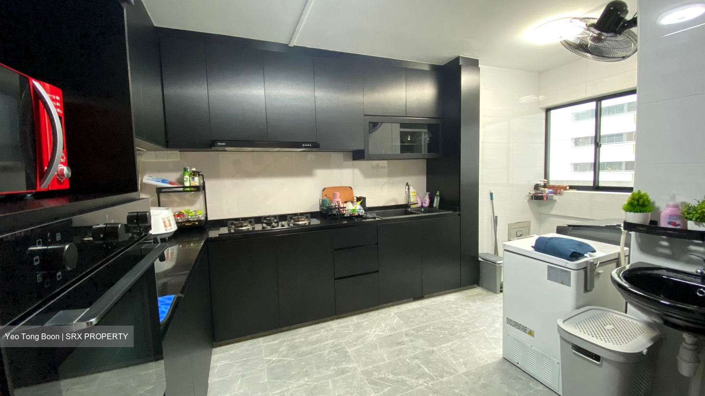 Blk 643 Yishun Street 61 (Yishun), HDB Executive #554437801